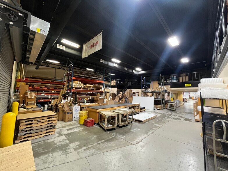More Photos Of 850 S Hughey Ave, Orlando Manufacturing For Sale