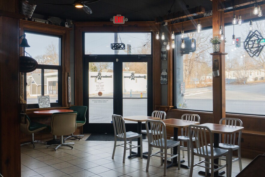 More Photos Of 3927-3929 Ames Ave, Omaha Storefront Retail Residential For Lease