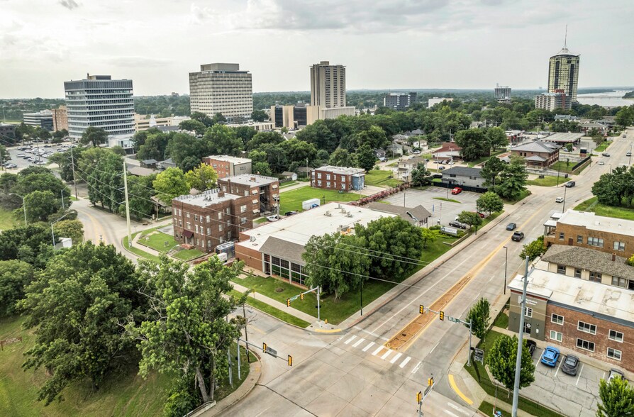 More Photos Of 1305 S Denver Ave, Tulsa Office For Sale
