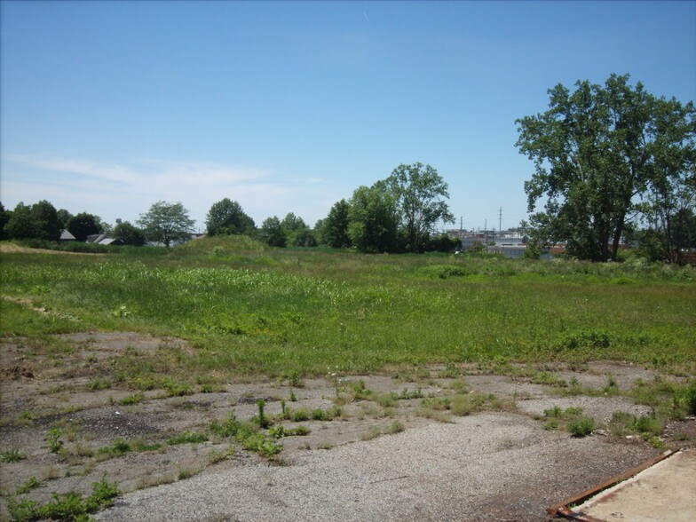 More Photos Of 29553-29707 Euclid Ave, Wickliffe Land For Lease