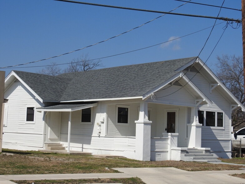 More Photos Of 4219 S Presa St, San Antonio General Retail For Sale