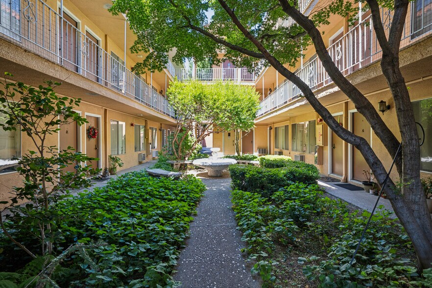 More Photos Of 1183 Saranap Ave, Walnut Creek Apartments For Sale