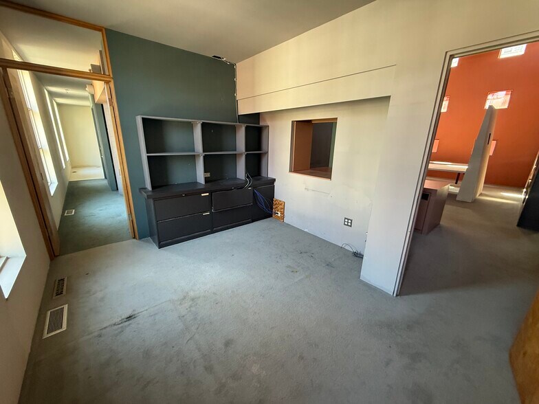 More Photos Of 357 N Craig St, Pittsburgh Office For Lease