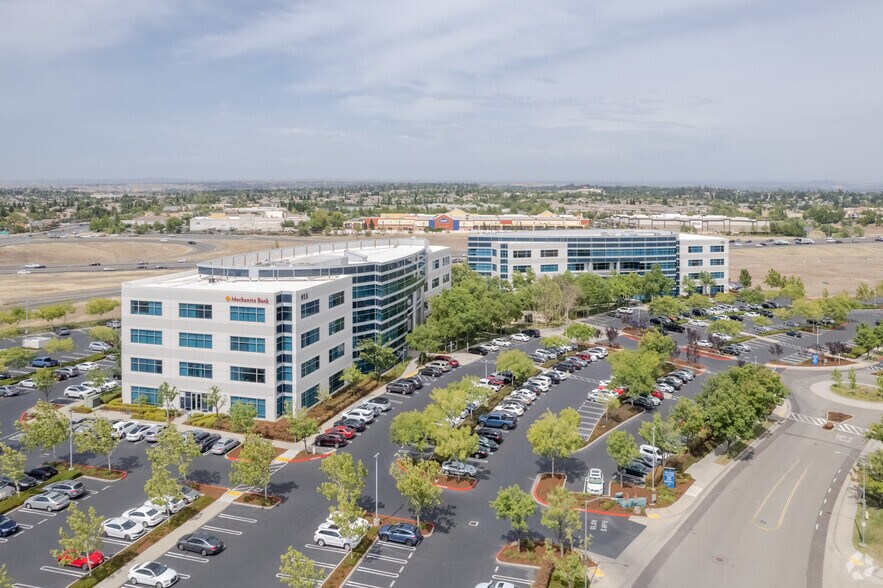 More Photos Of 915 Highland Pointe Dr, Roseville Coworking Space