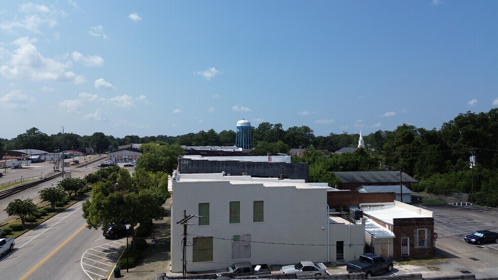 More Photos Of 534 Calhoun St, Johnston Storefront Retail Office For Sale