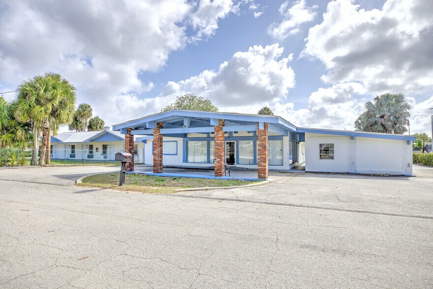 More Photos Of 517 Us-27, Lake Placid Apartments For Lease