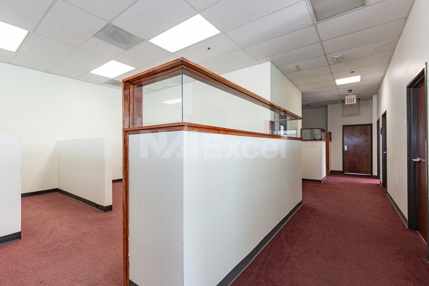 More Photos Of 3365 Pepper Ln, Las Vegas Loft Creative Space For Sale