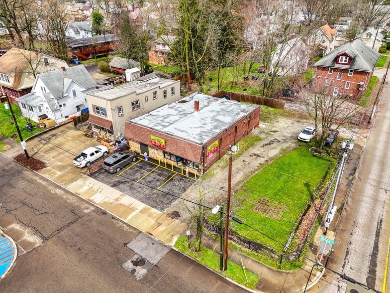 More Photos Of 1215 Kenmore Blvd, Akron Freestanding For Sale