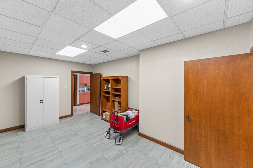 More Photos Of 4514 Billy Sames, Adkins Land For Sale