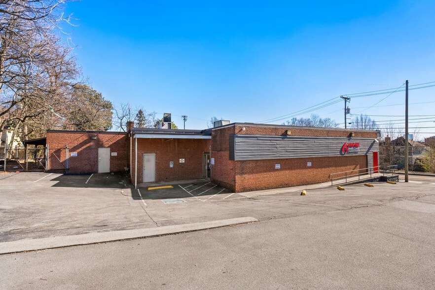 More Photos Of 315 Gill Ave, Knoxville Medical For Lease