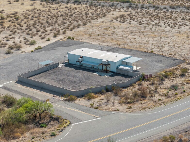 More Photos Of 15051 N Business 79 Hwy, Florence Service For Sale