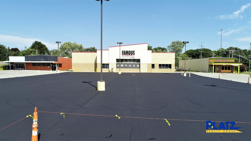 More Photos Of 876 E Midlothian Blvd, Youngstown Freestanding For Sale