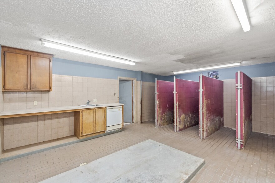 More Photos Of 1810 25th Ave N, Texas City Medical For Sale