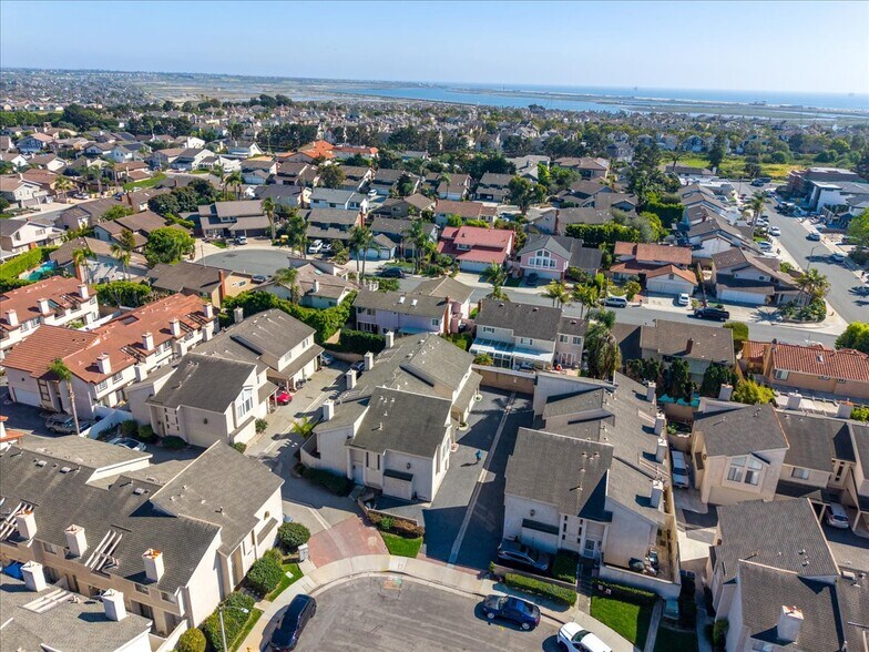 More Photos Of 4782 James, Huntington Beach Apartments For Sale