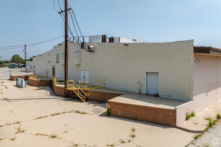 More Photos Of 321 N Vincent Ave, Covina General Retail For Lease