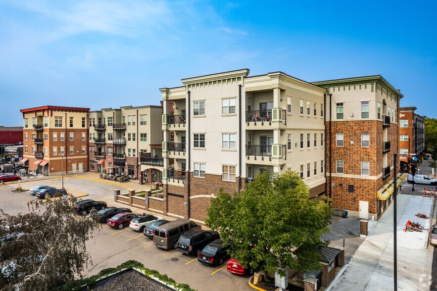 More Photos Of 712-786 Mainstreet, Hopkins General Retail For Lease