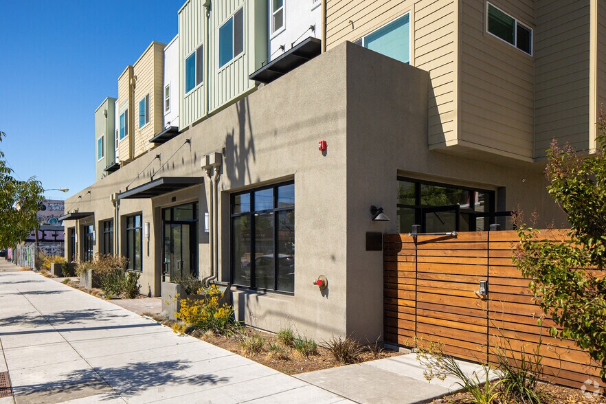 More Photos Of 2315 Market St, Oakland Storefront Retail Office For Lease