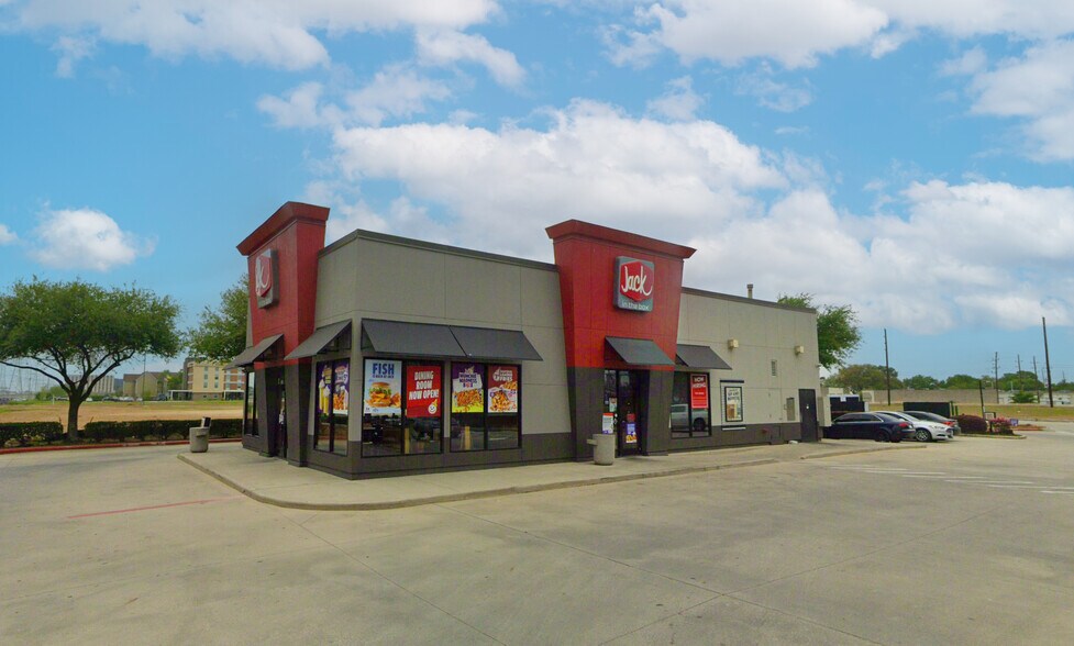 Primary Photo Of 739 N Sam Houston Pky E, Houston Fast Food For Sale