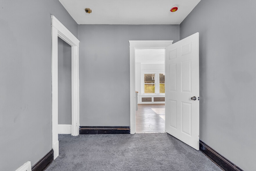 More Photos Of 6415 Gertrude Ave, Cleveland Apartments For Sale