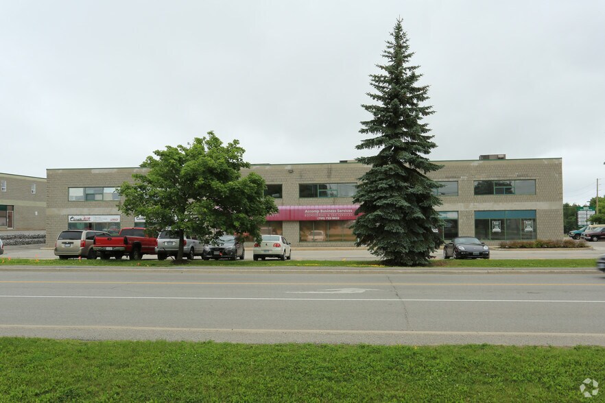 More Photos Of 660 Bayview Dr, Barrie Light Distribution For Lease