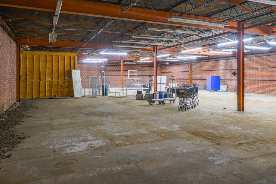 More Photos Of 4111 Montgomery St, Savannah Warehouse For Lease
