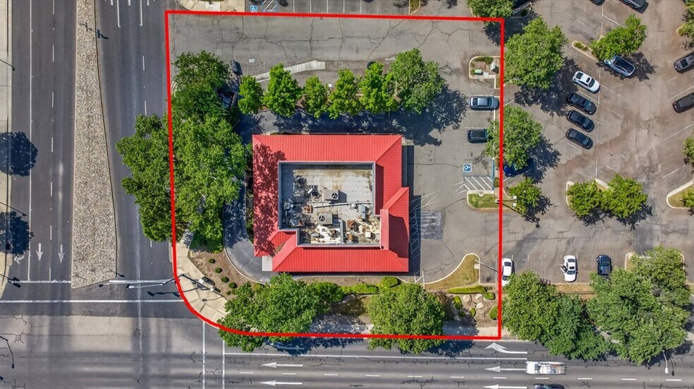 More Photos Of 501 S Chinowth St, Visalia Fast Food For Sale