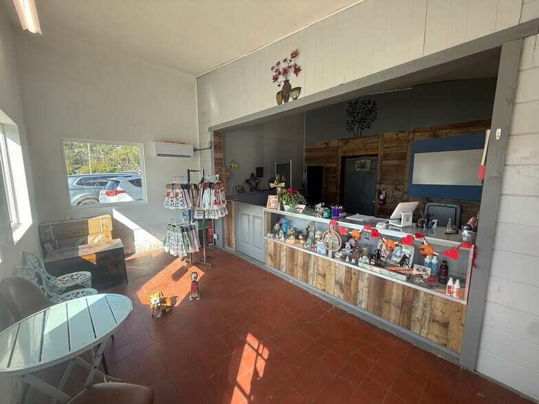 More Photos Of 850918 Us-17, Yulee Freestanding For Lease