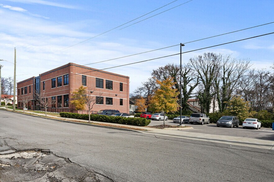 More Photos Of 2540 Park Dr, Nashville Office Residential For Lease