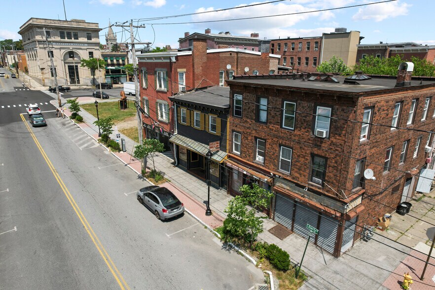 More Photos Of 126 Liberty St, Newburgh Storefront Retail Office For Sale