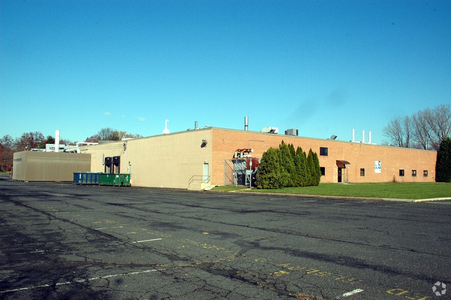 More Photos Of 140 LeGrand Ave, Northvale Manufacturing For Lease