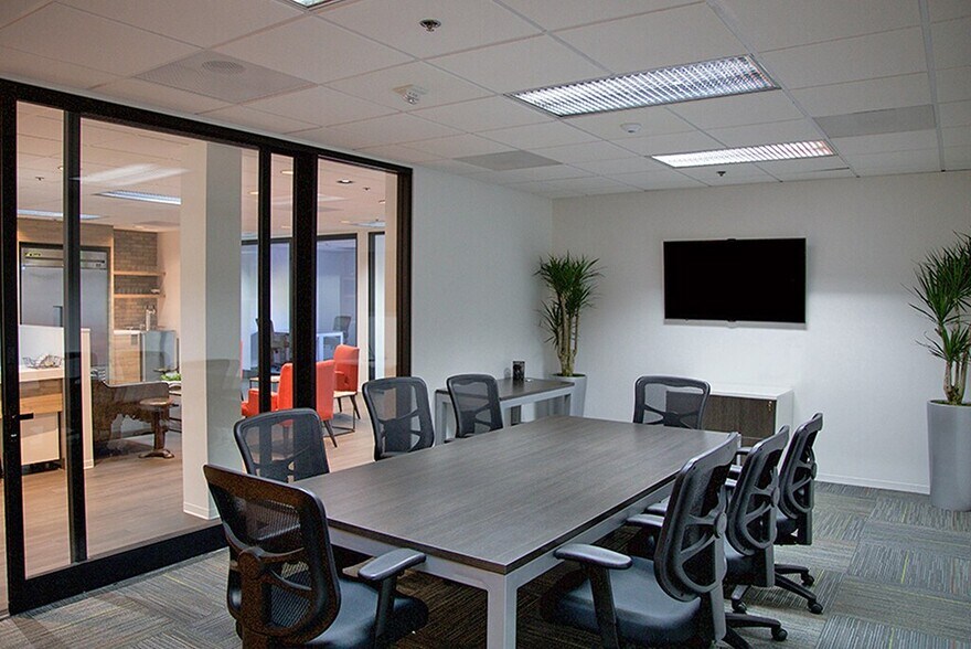 More Photos Of 1541-1551 Ocean Ave, Santa Monica Coworking Space
