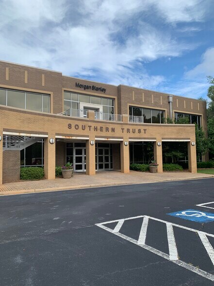 Primary Photo Of 5444 Riverside Dr, Macon-Bibb Office For Lease