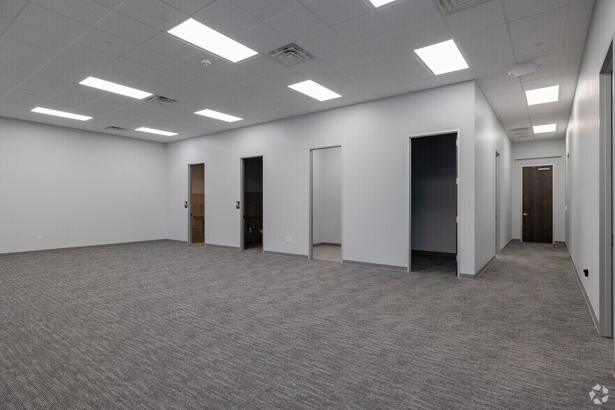 More Photos Of 2062 Woods Road, Brookshire Warehouse For Lease