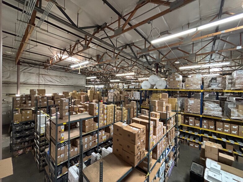 More Photos Of 1805 E McDowell Rd, Phoenix Distribution For Lease