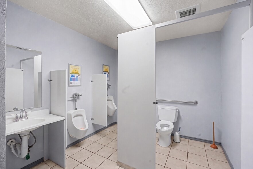 More Photos Of 2111 Skyline Dr, Mesquite Religious Facility For Sale