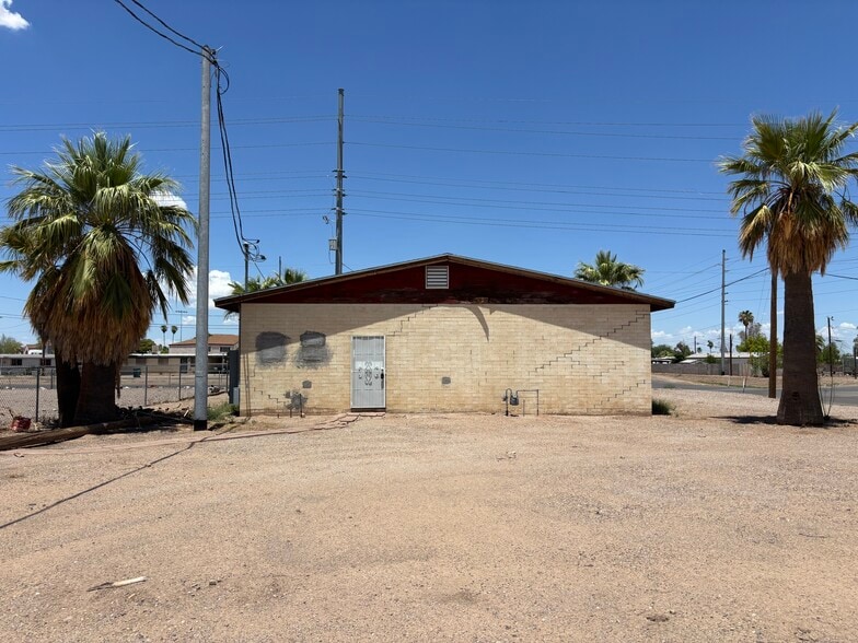 More Photos Of 419 E Alsdorf Rd, Eloy Warehouse For Sale
