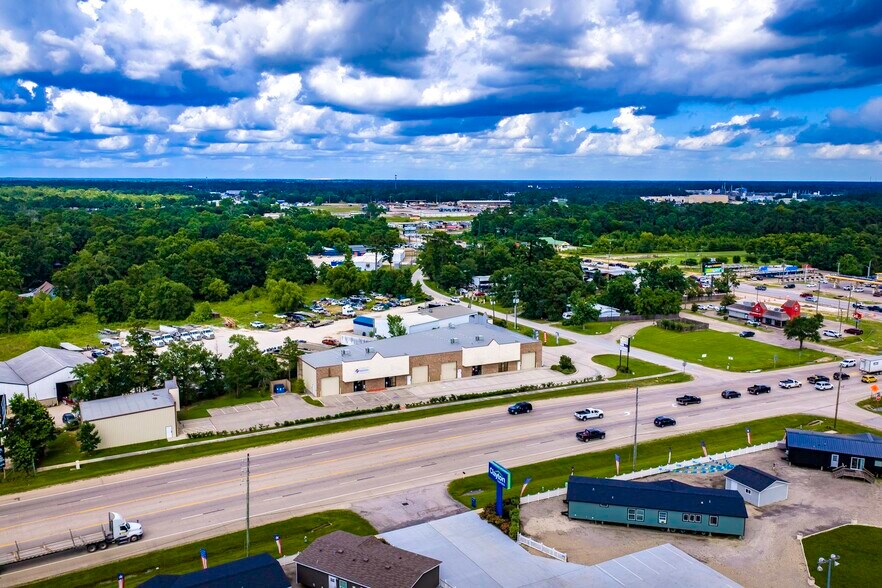 More Photos Of 3511 N Loop 336 E, Conroe Warehouse For Lease