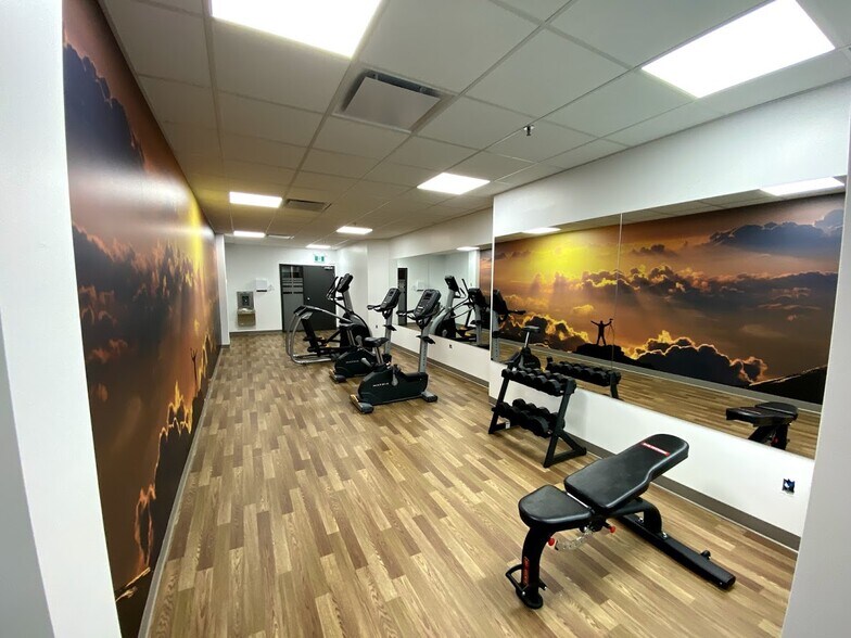 More Photos Of 1305 Boul Lebourgneuf, Québec Office For Lease