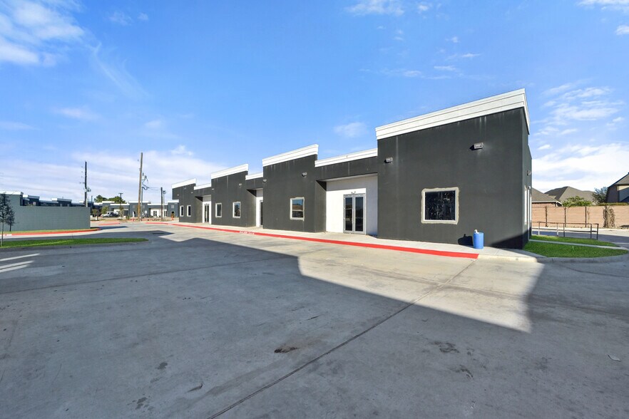 More Photos Of 26605 Cook Field Rd, Katy Light Distribution For Lease