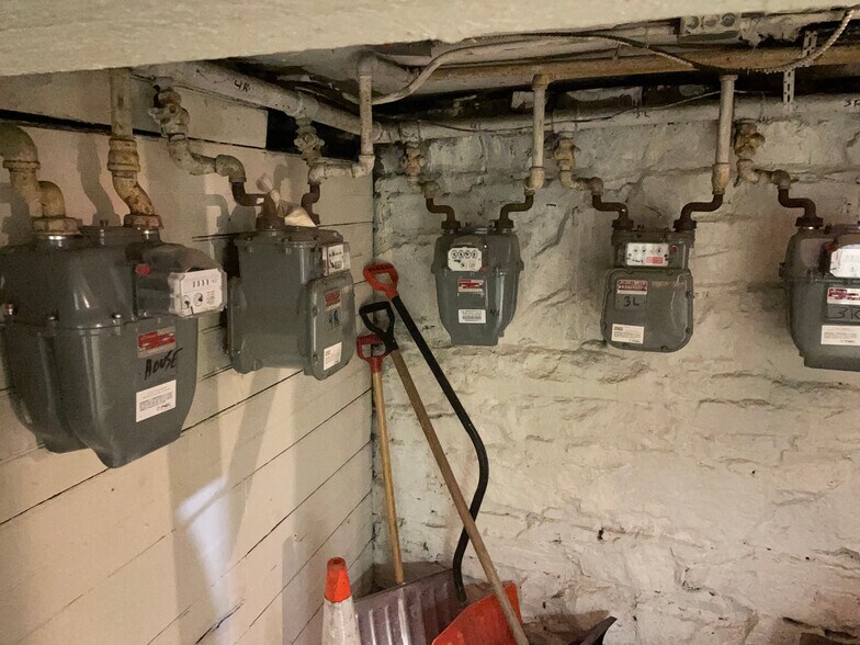 More Photos Of 564-566 Newark Ave, Jersey City Storefront Retail Residential For Sale