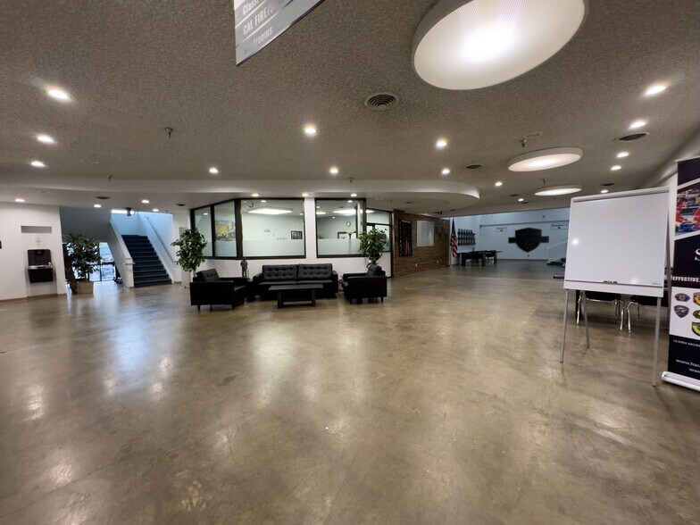 More Photos Of 4300-4356 Caterpillar Rd, Redding Manufacturing For Lease