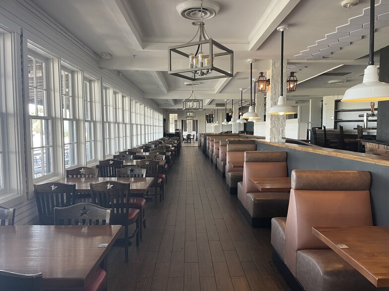 More Photos Of 905 E Gregory St, Pensacola Restaurant For Sale