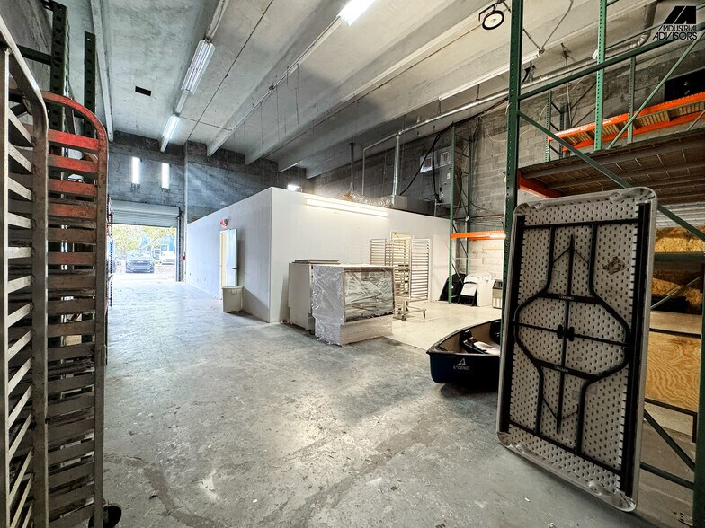 More Photos Of 5745-5759 NW 151st St, Miami Lakes Light Distribution For Lease