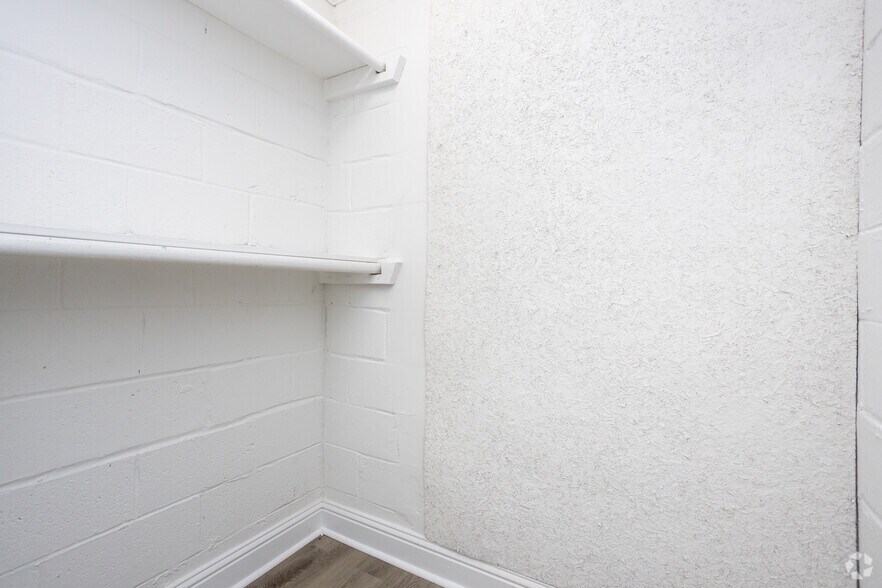 More Photos Of 1895 Clinton Rd, Macon-Bibb Apartments For Sale