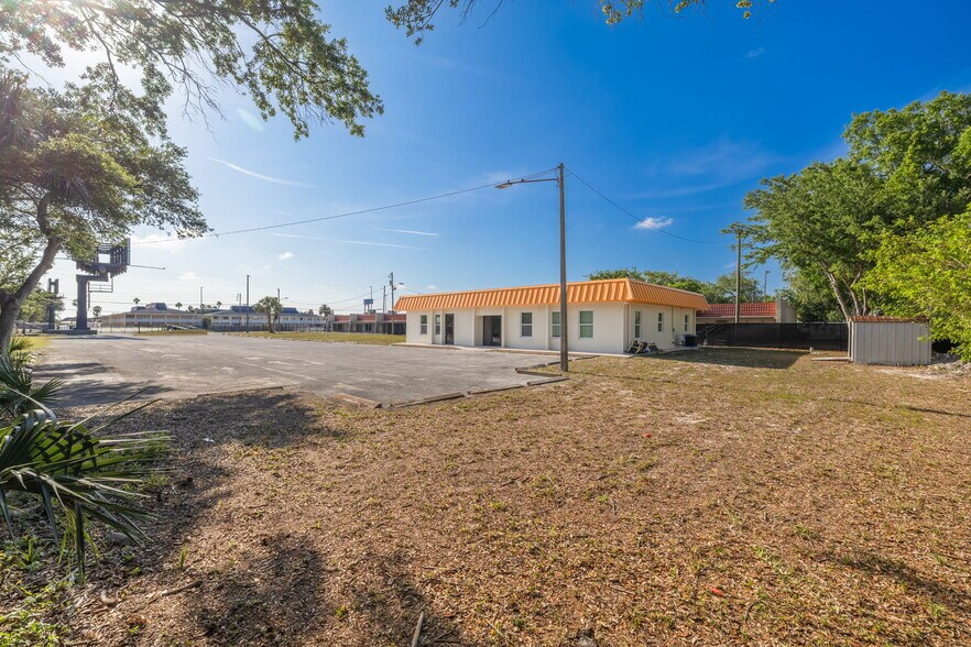 More Photos Of 2312 US Highway 19, Holiday Office For Sale
