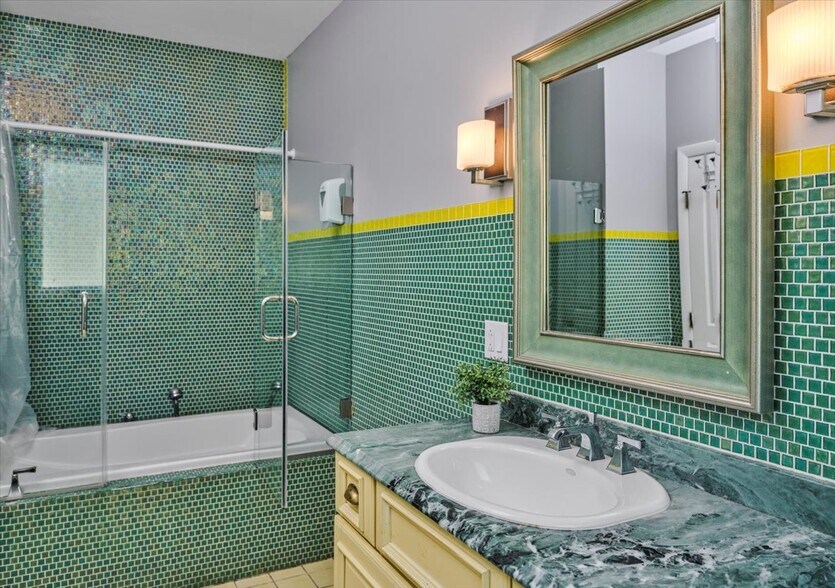 More Photos Of 3533 PA 2012, Union Dale Specialty For Sale