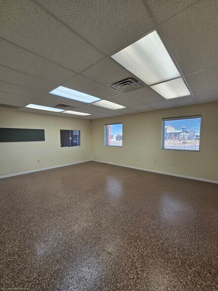 More Photos Of 3901 N Stowe Ave, Odessa Industrial For Lease