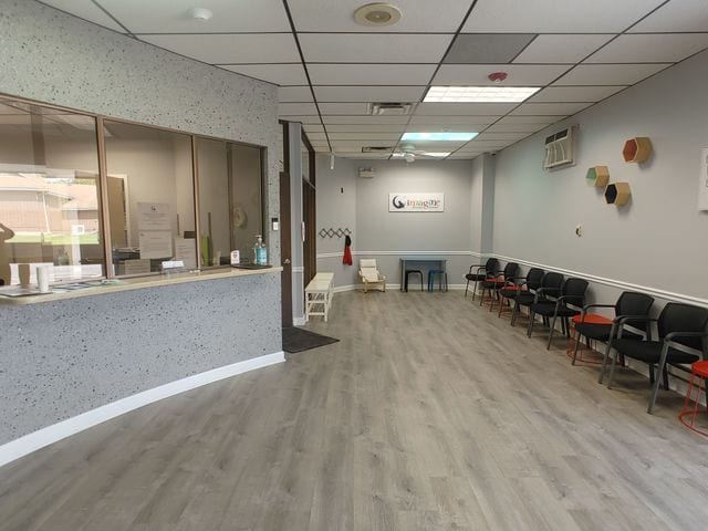 More Photos Of 5540 W 111th St, Oak Lawn Medical For Lease