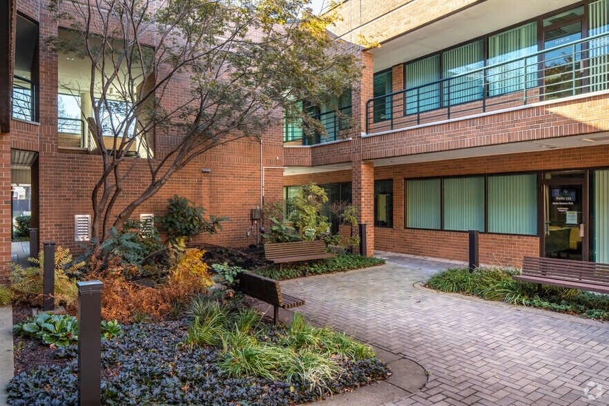 More Photos Of 133 Defense Hwy, Annapolis Medical For Lease