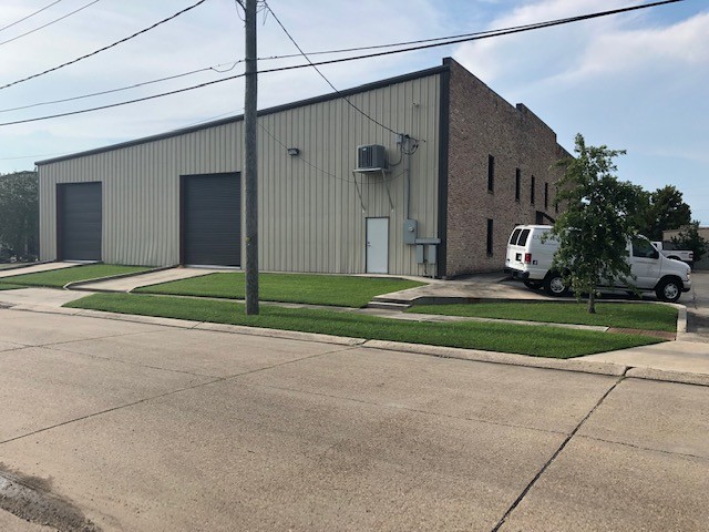 More Photos Of 2200 Crestview St, Kenner Warehouse For Lease